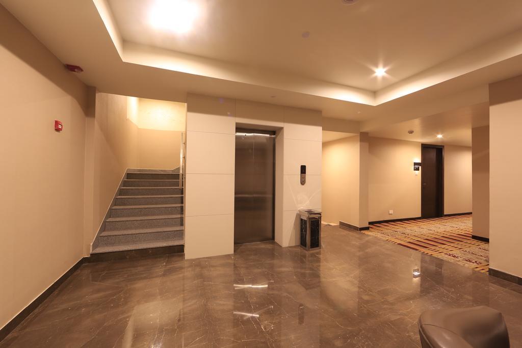 טירופאטי Hotel Regalia מראה חיצוני תמונה